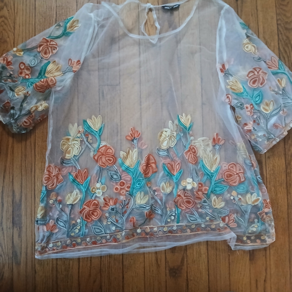 Unique Spectrum - Women's Sheer Floral Plus Size Lightweight Blouse. Size 2X